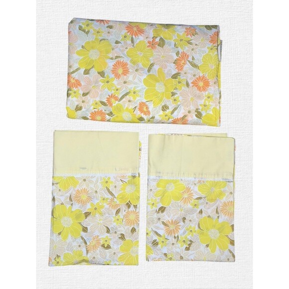 Vtg Springmaid Yellow Daisy Floral Double/Full Fitted Sheet + Pillowcases 3 Pc - Picture 1 of 14